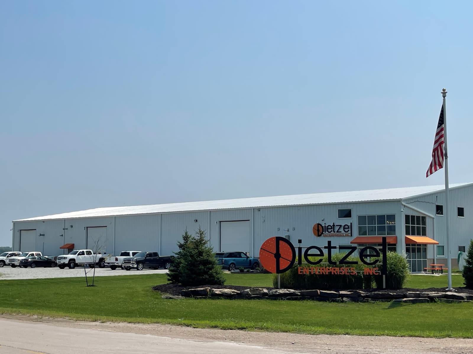 Dietzel shop and offices